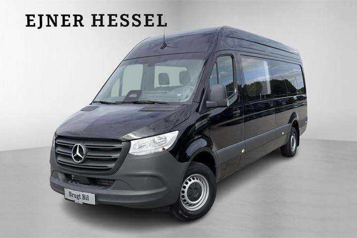 Sort Mercedes Sprinter 317 fra 2025