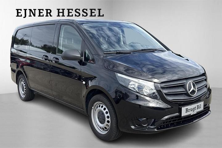 Sort Mercedes Vito 114 fra 2022