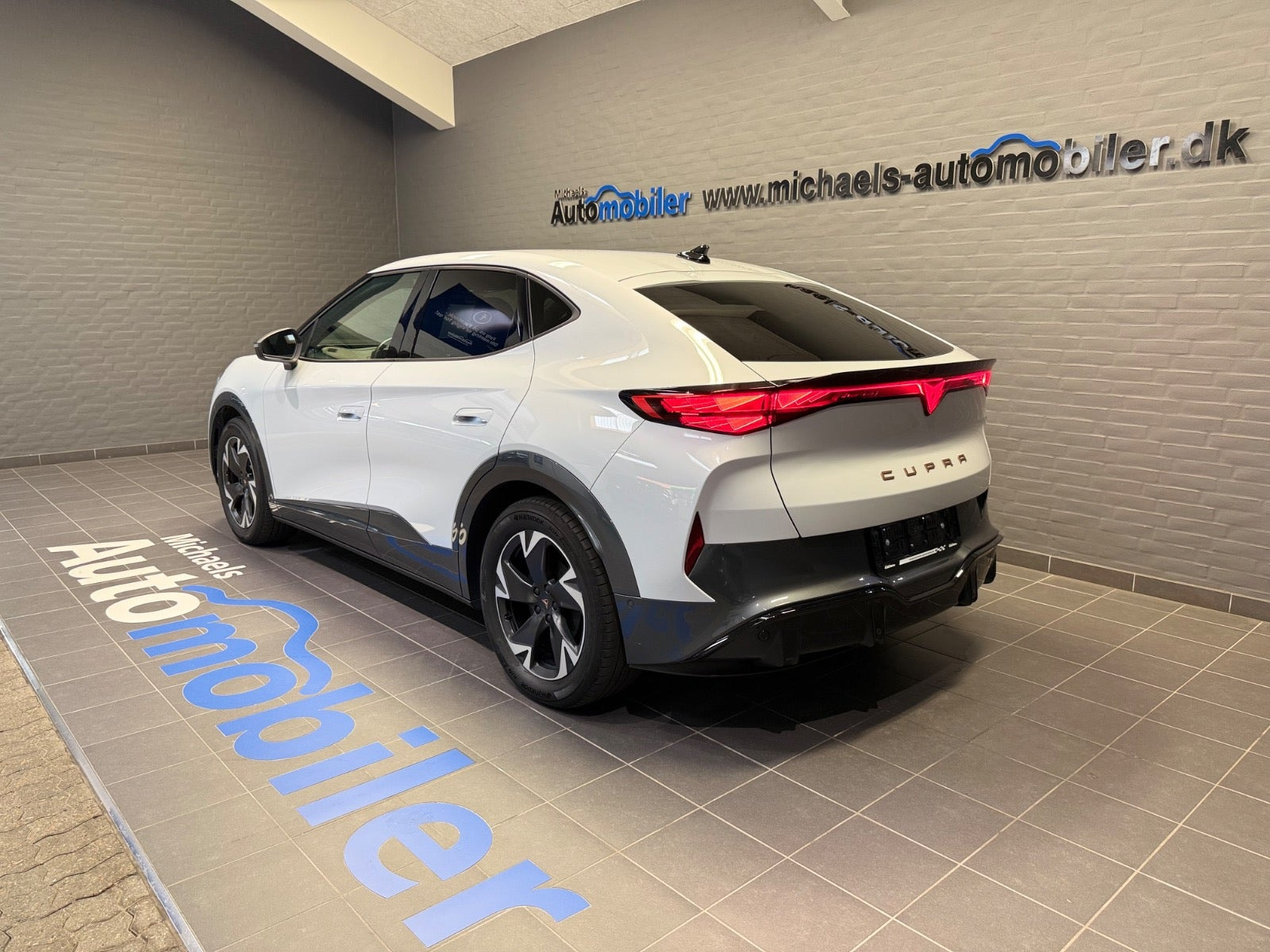 Hvid Cupra Tavascan fra 2024
