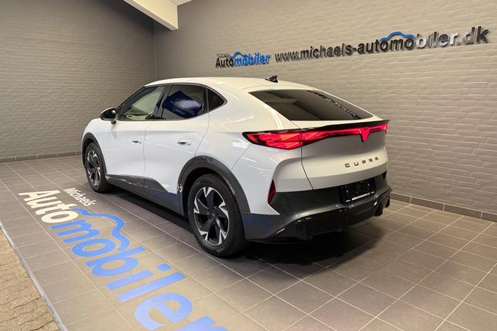 Hvid Cupra Tavascan fra 2024