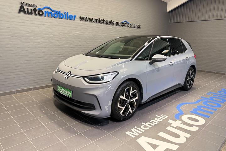 Grå VW ID.3 fra 2024 set udefra