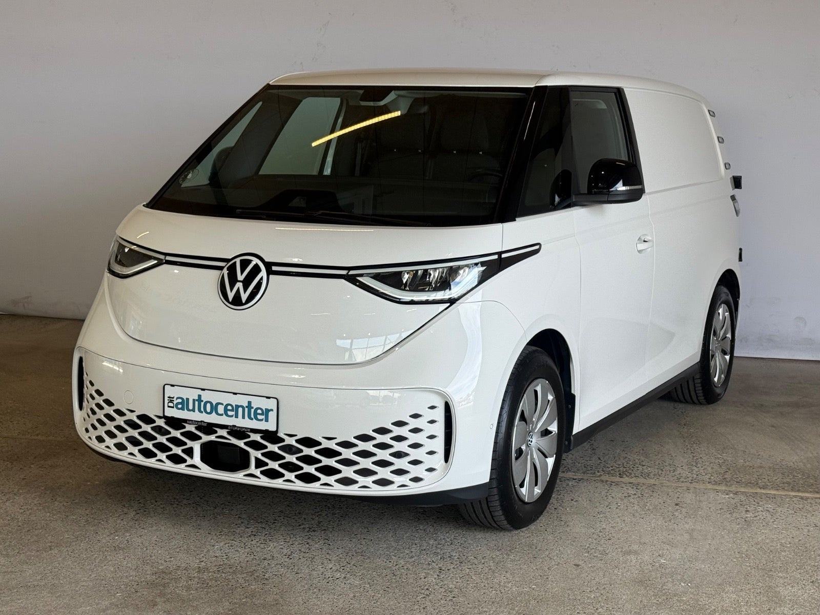 Hvid VW ID.Buzz fra 2023
