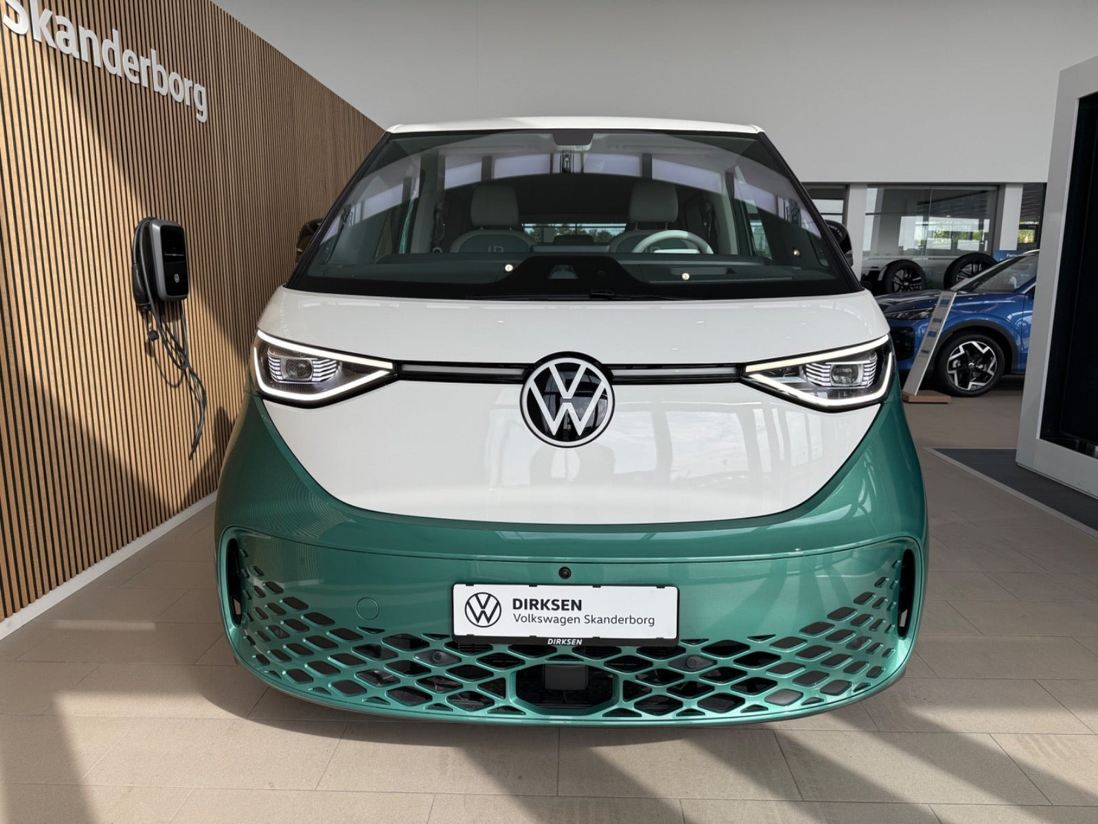 Gul VW ID.Buzz fra 2025