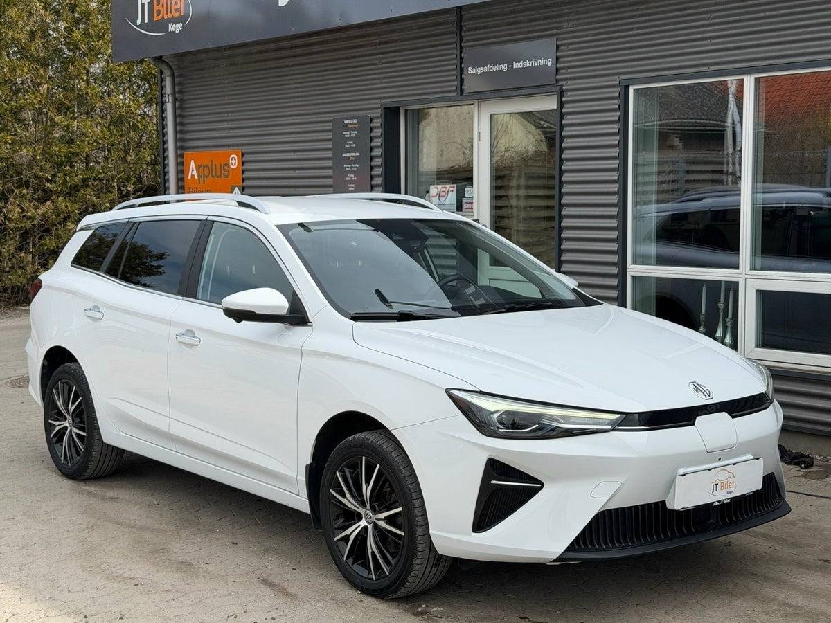 MG MG5 61 Luxury