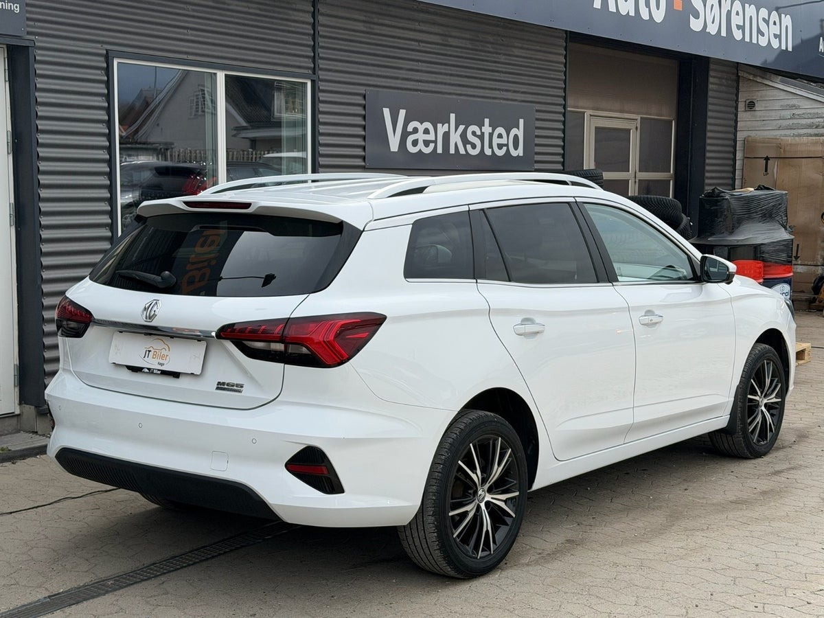 Hvid MG MG5 fra 2023