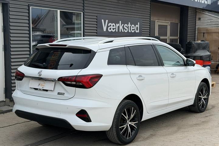 Hvid MG MG5 fra 2023