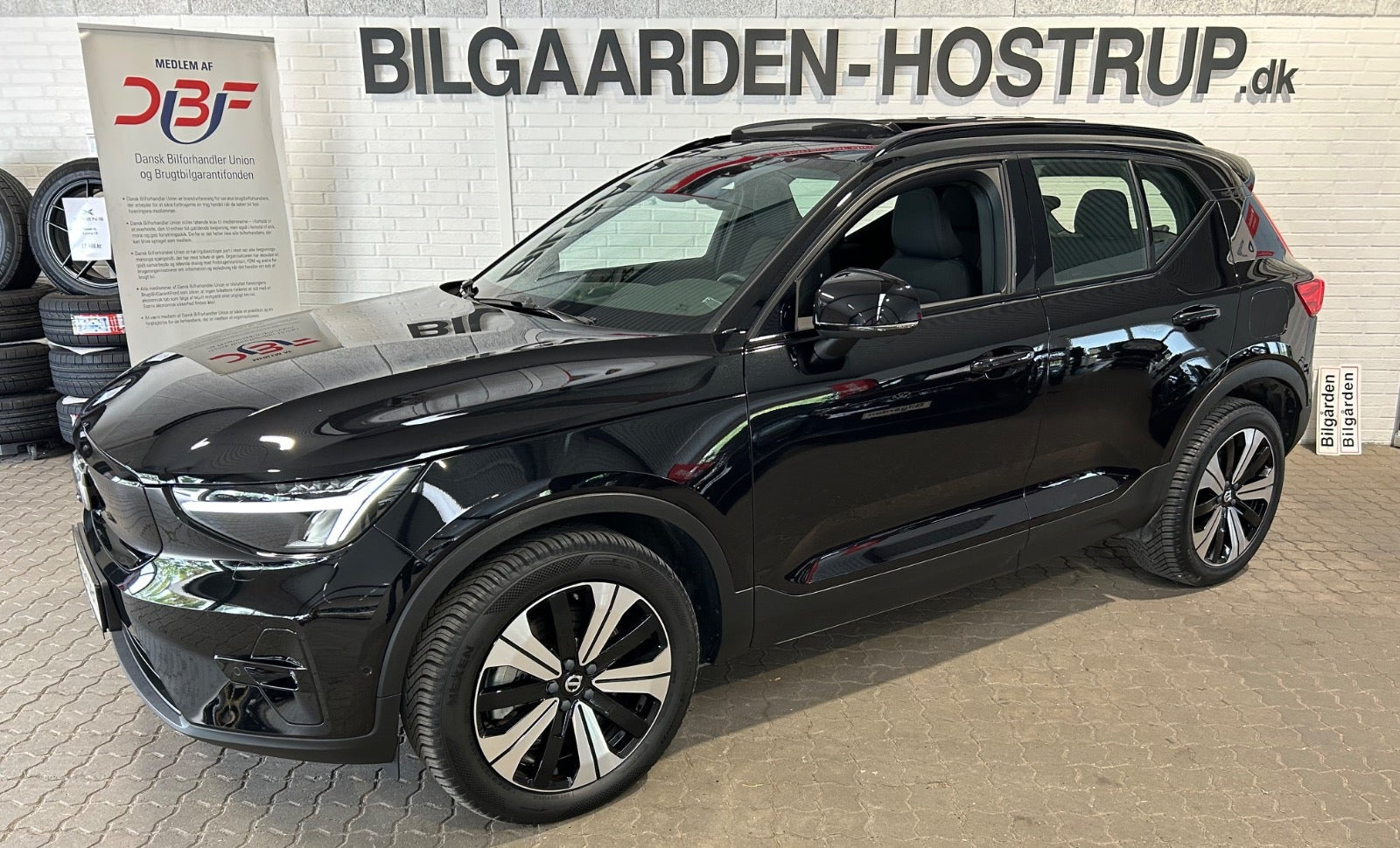 Sort Volvo XC40 fra 2023