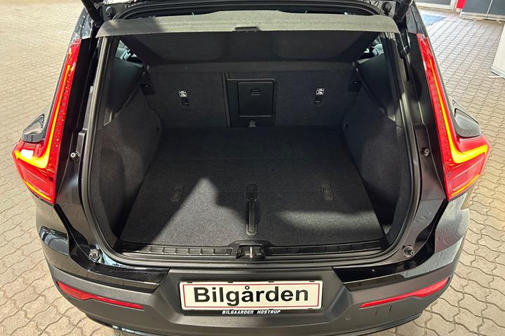 Sort Volvo XC40 fra 2023