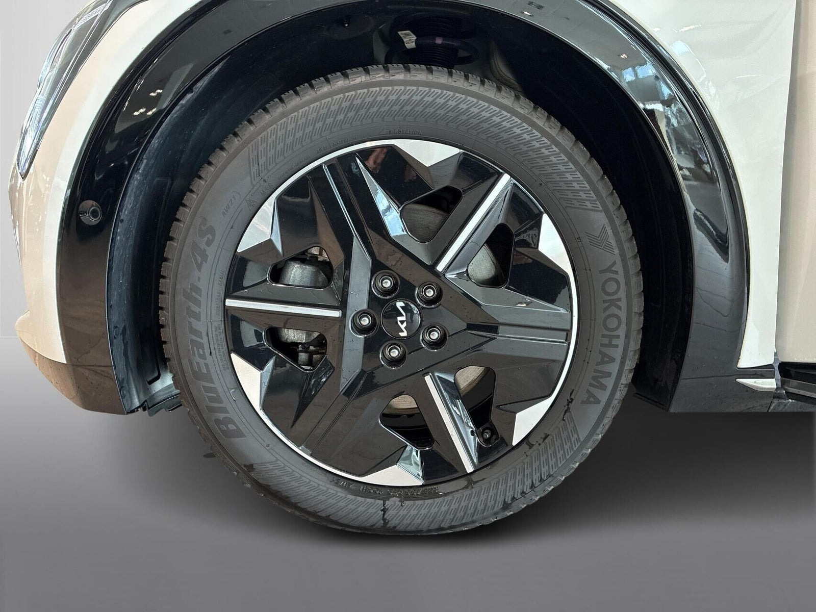 Hvid Kia EV6 fra 2025