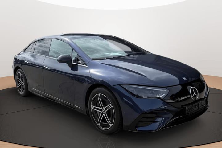 Blå Mercedes EQE350+ fra 2025