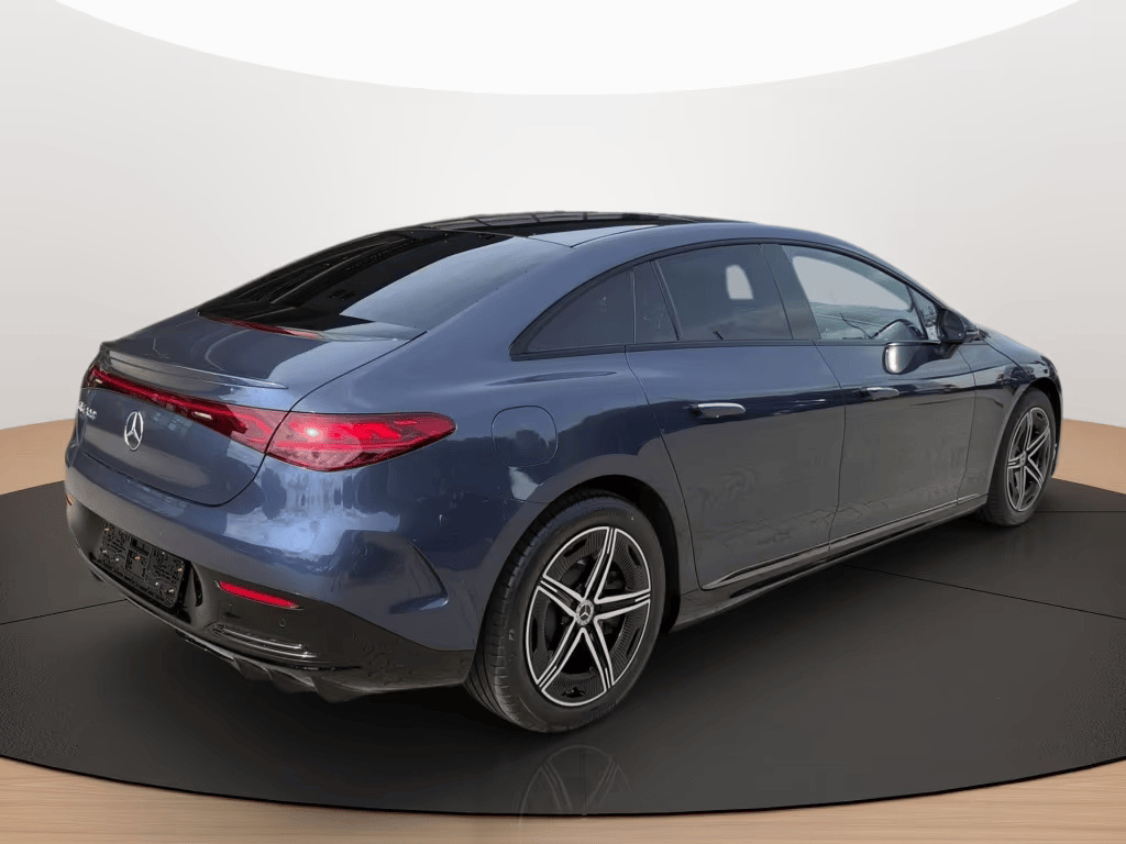 Blå Mercedes EQE350+ fra 2025