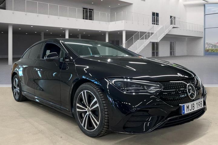 Sort Mercedes EQE350+ fra 2025