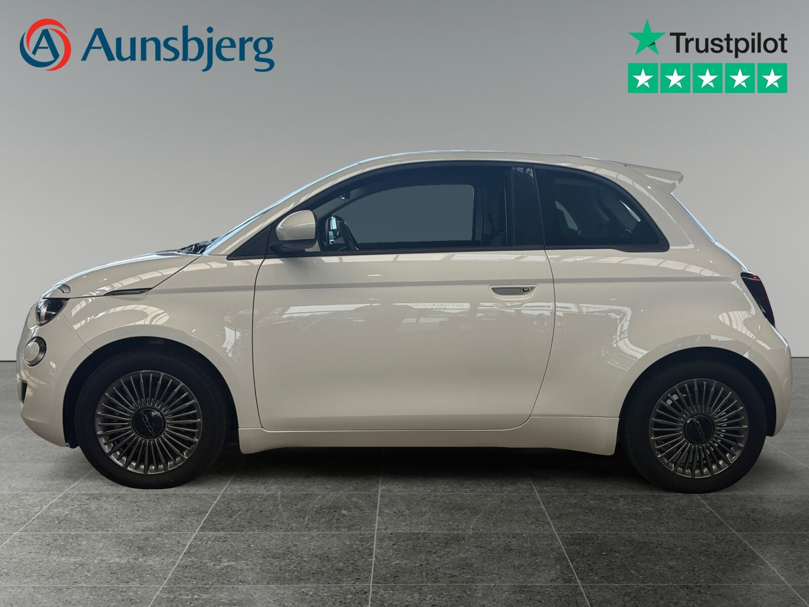 Hvid Fiat 500e fra 2022