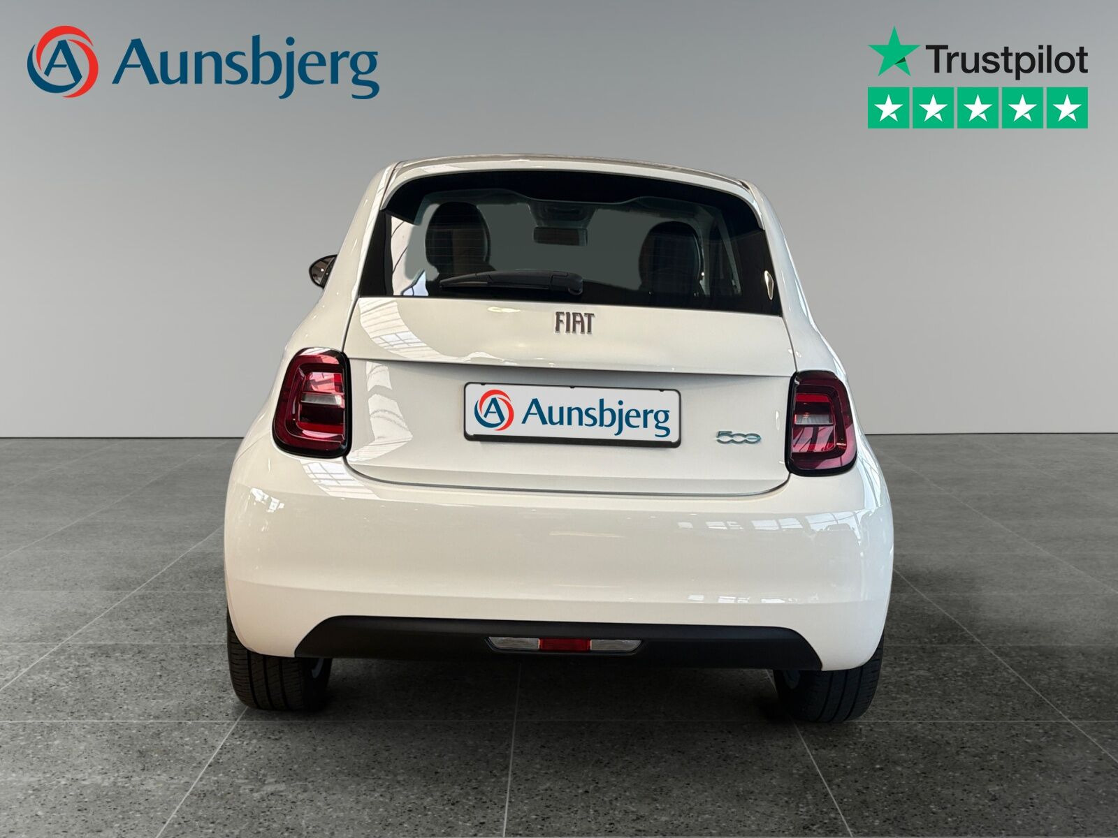 Hvid Fiat 500e fra 2022