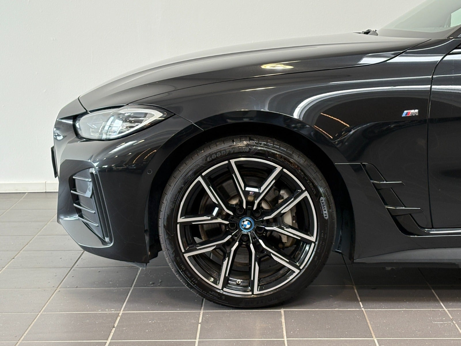 Sort BMW i4 fra 2023