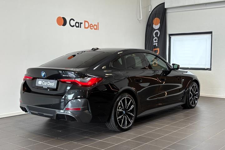 Sort BMW i4 fra 2023