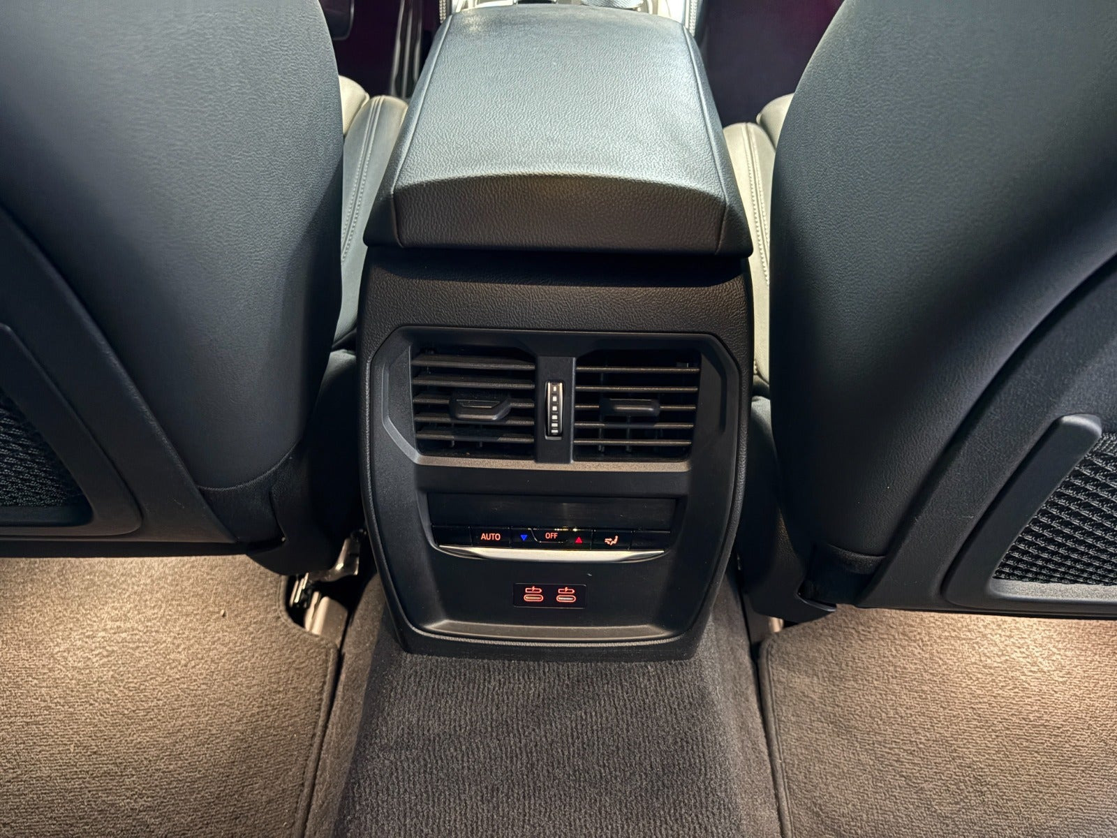 Sort BMW i4 fra 2023