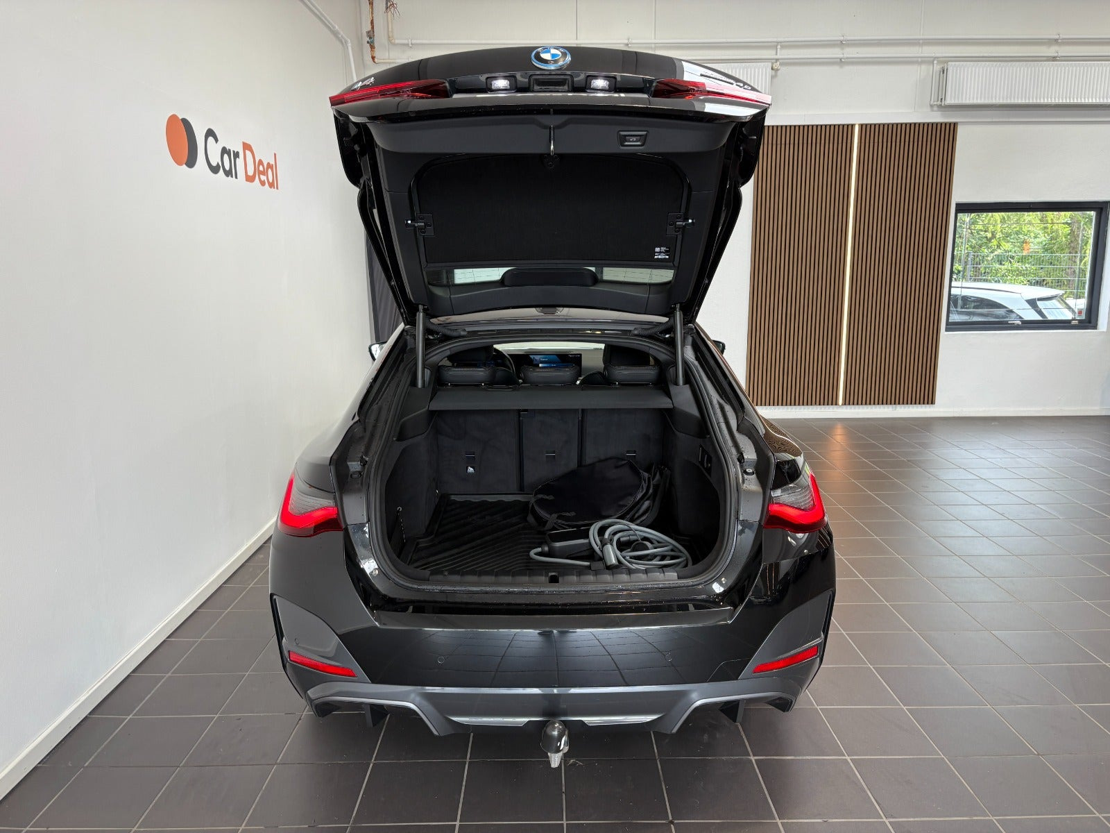 Sort BMW i4 fra 2023