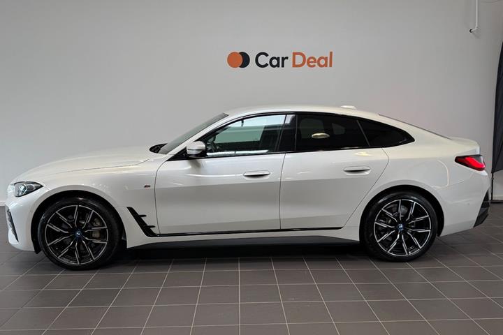 Hvid BMW i4 fra 2022