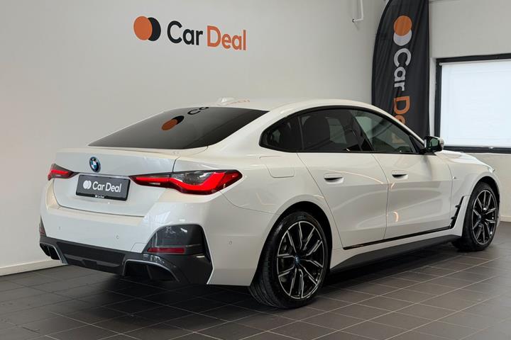 Hvid BMW i4 fra 2022