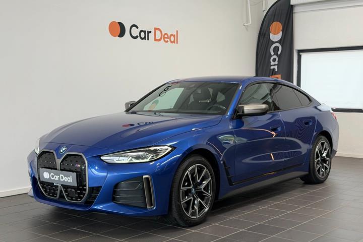 Blå BMW i4 fra 2023