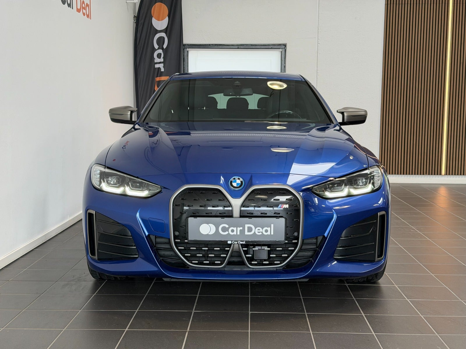 Blå BMW i4 fra 2023