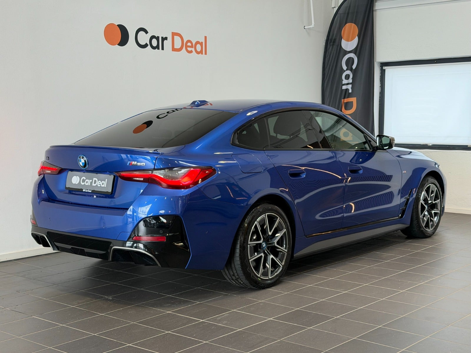Blå BMW i4 fra 2023