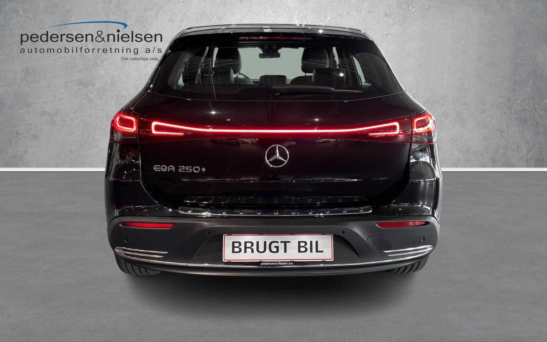 Sort Mercedes EQA 250+ fra 2022