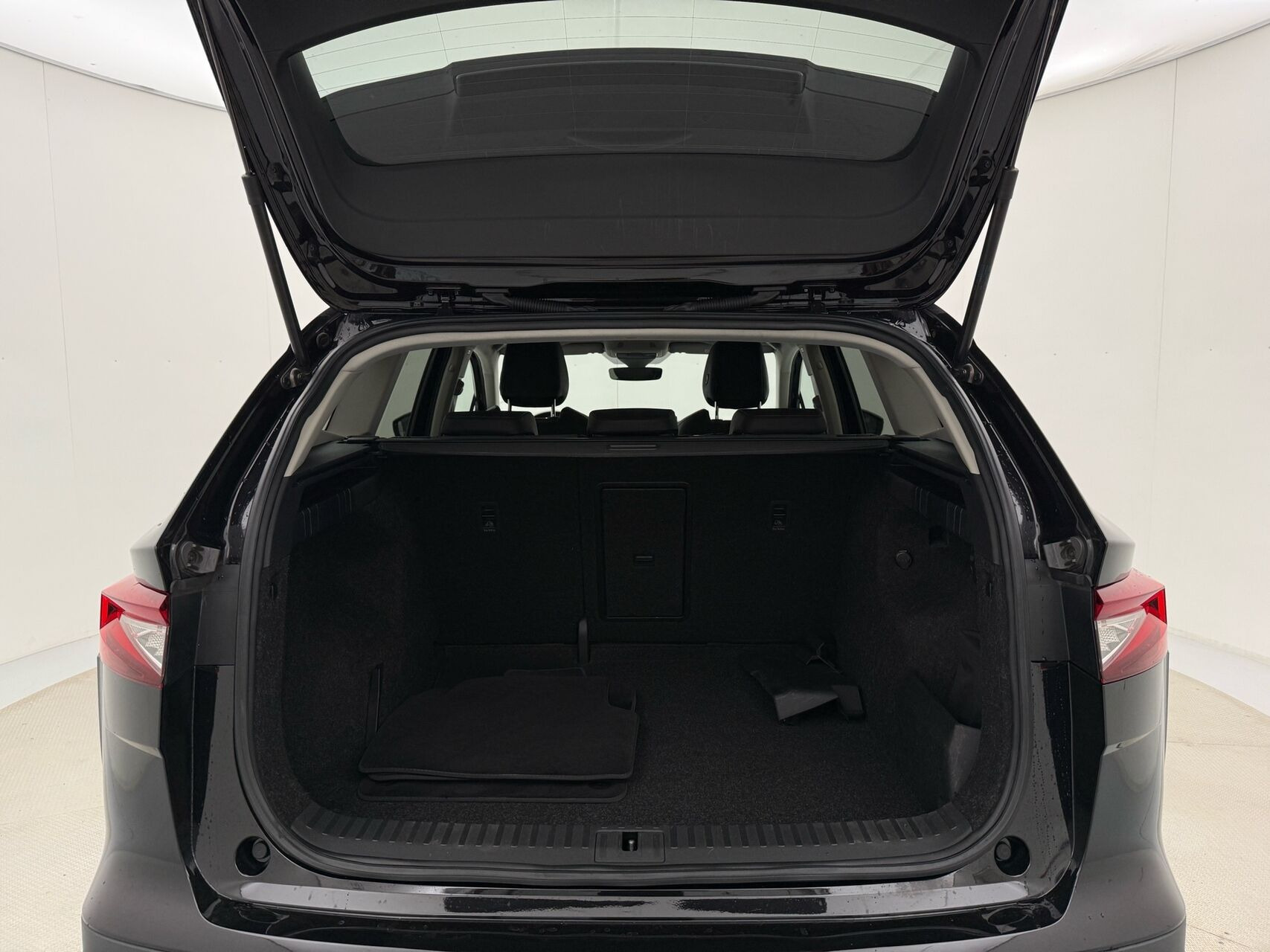 Sort Skoda Enyaq fra 2021
