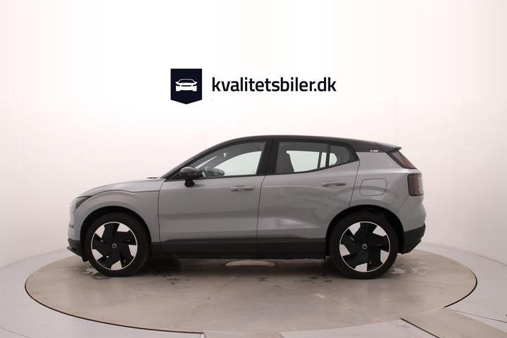Grå Volvo EX30 fra 2024