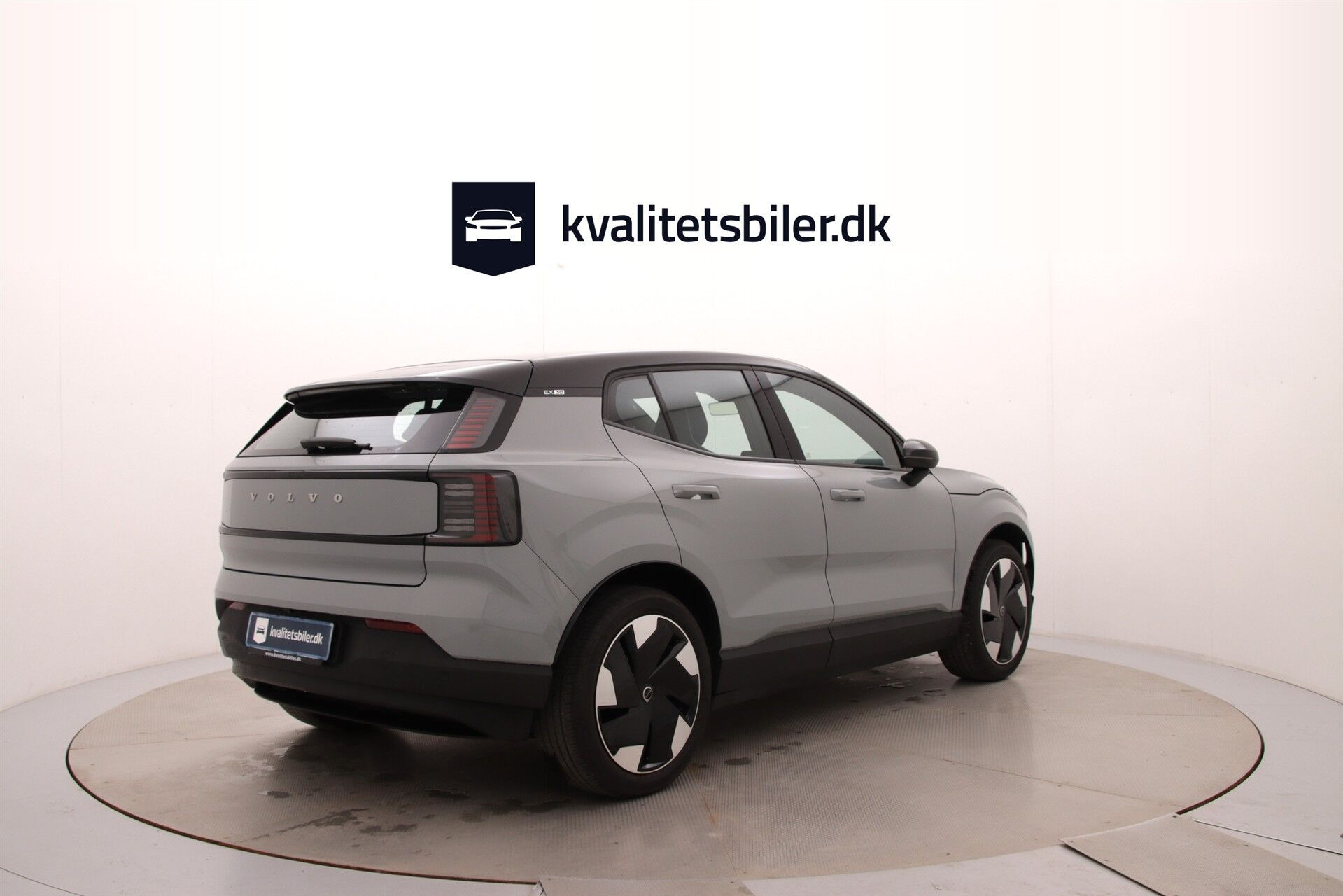 Grå Volvo EX30 fra 2024