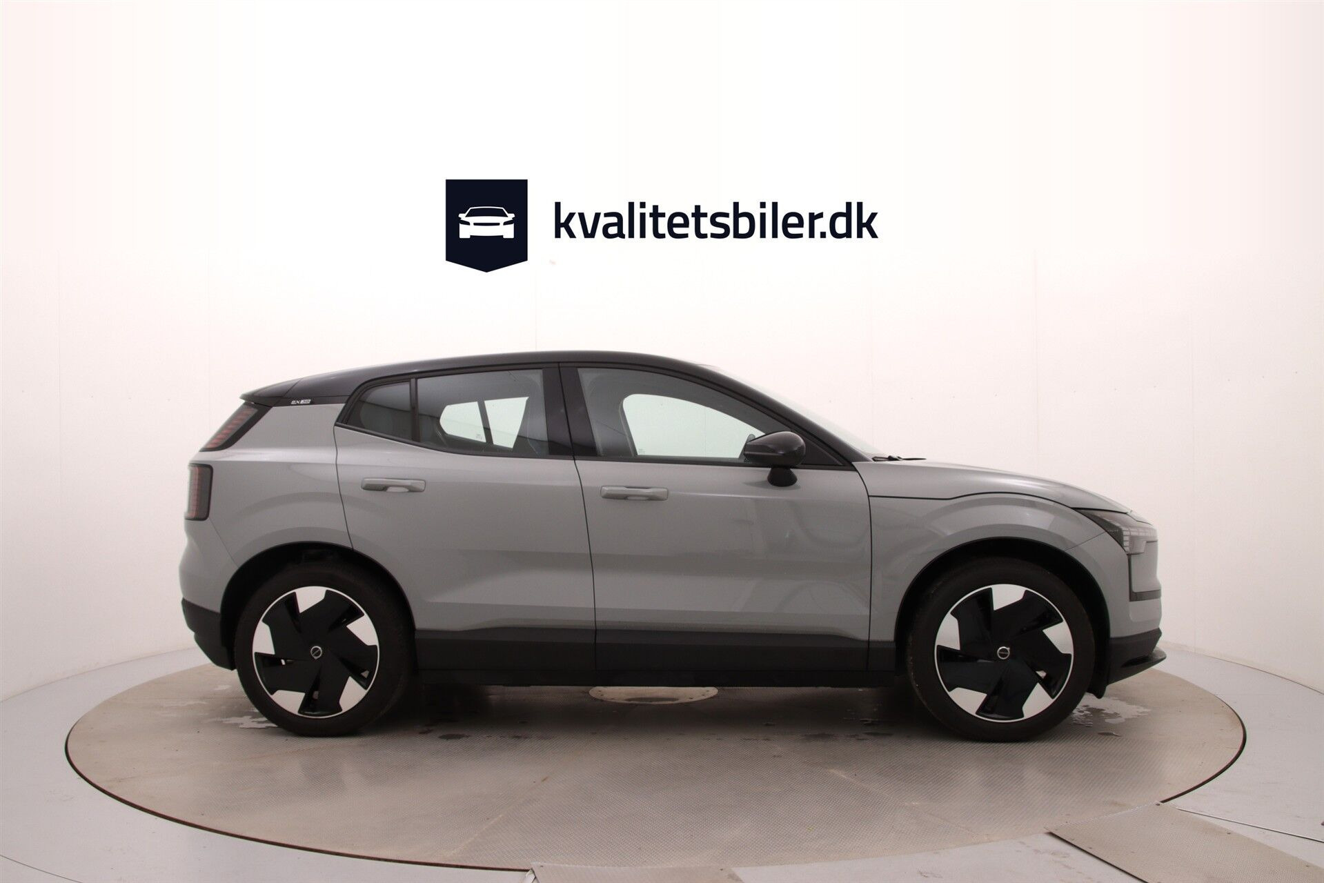 Grå Volvo EX30 fra 2024