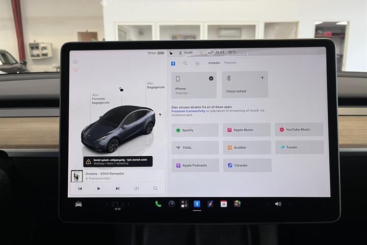 Grå Tesla Model Y fra 2022
