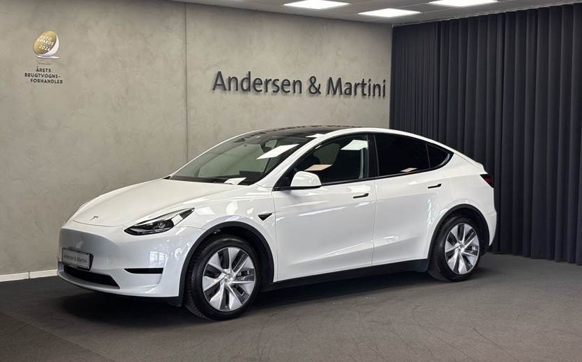 Tesla Model Y EL Standard Range RWD 299HK 5d Aut.