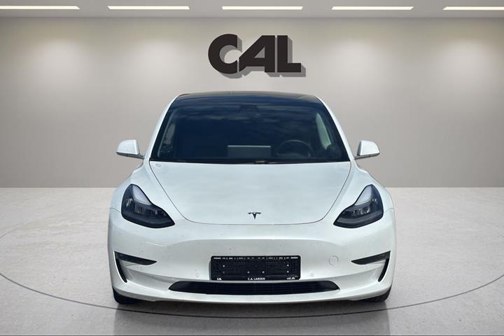 Hvid Tesla Model 3 fra 2020
