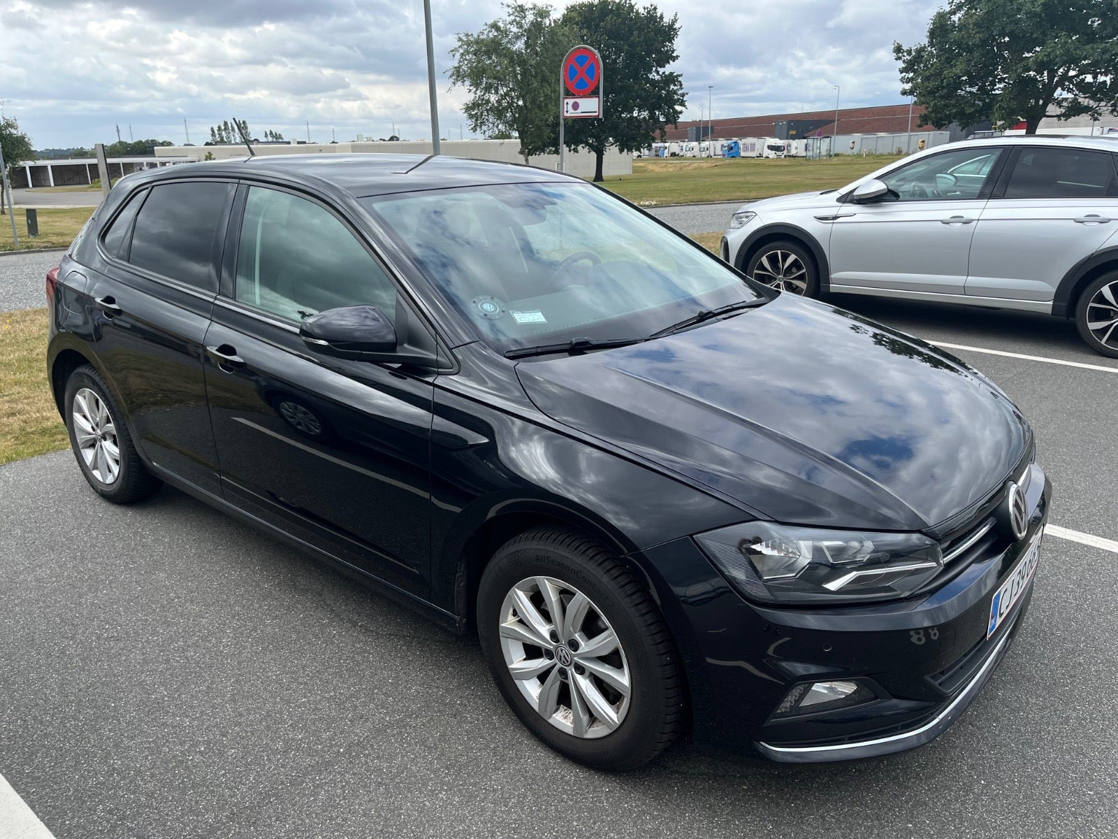 Sort VW Polo fra 2019