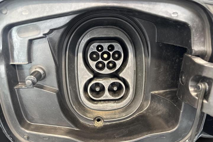 Sort Skoda Enyaq fra 2023