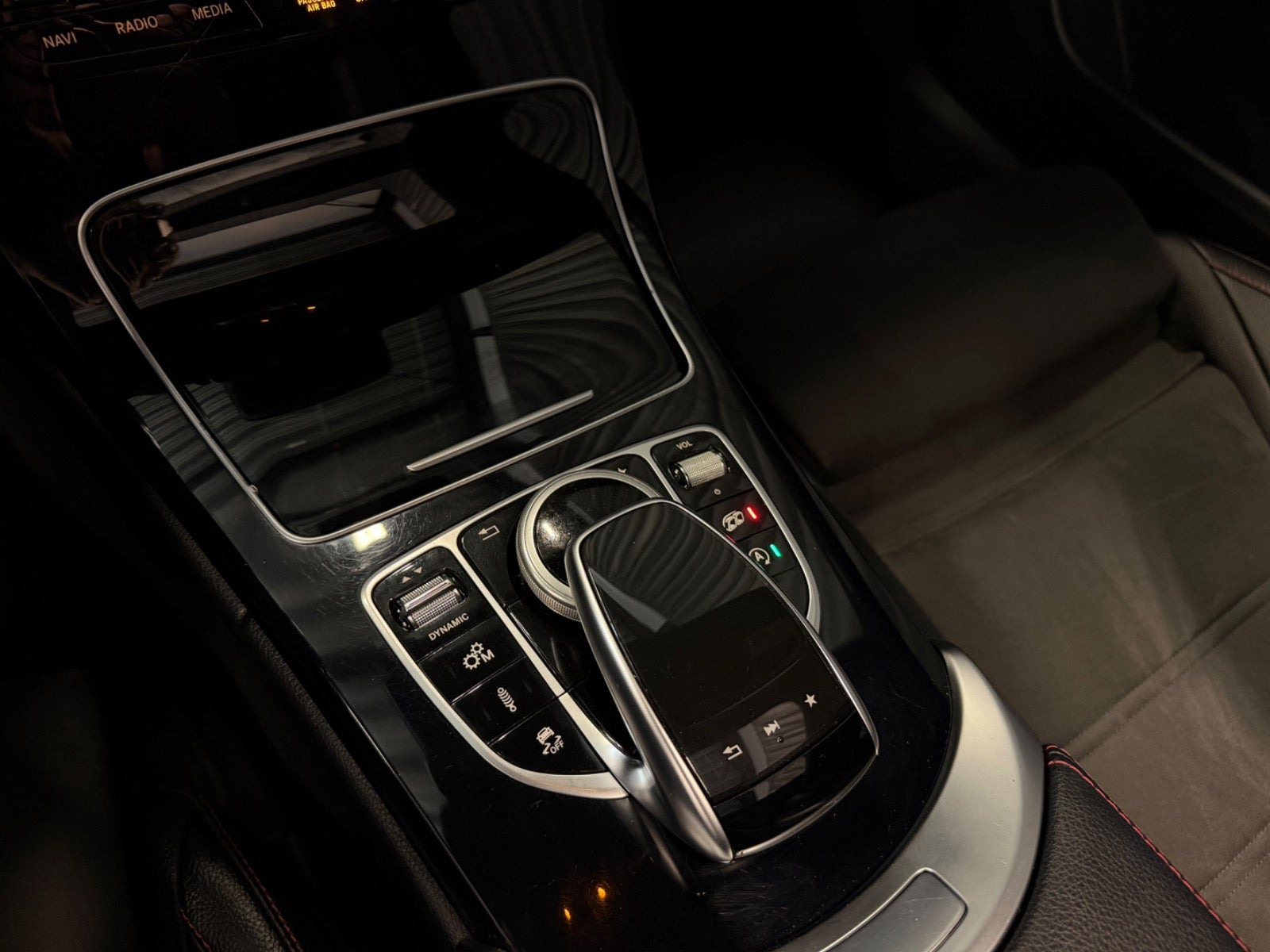Hvid Mercedes C43 fra 2017