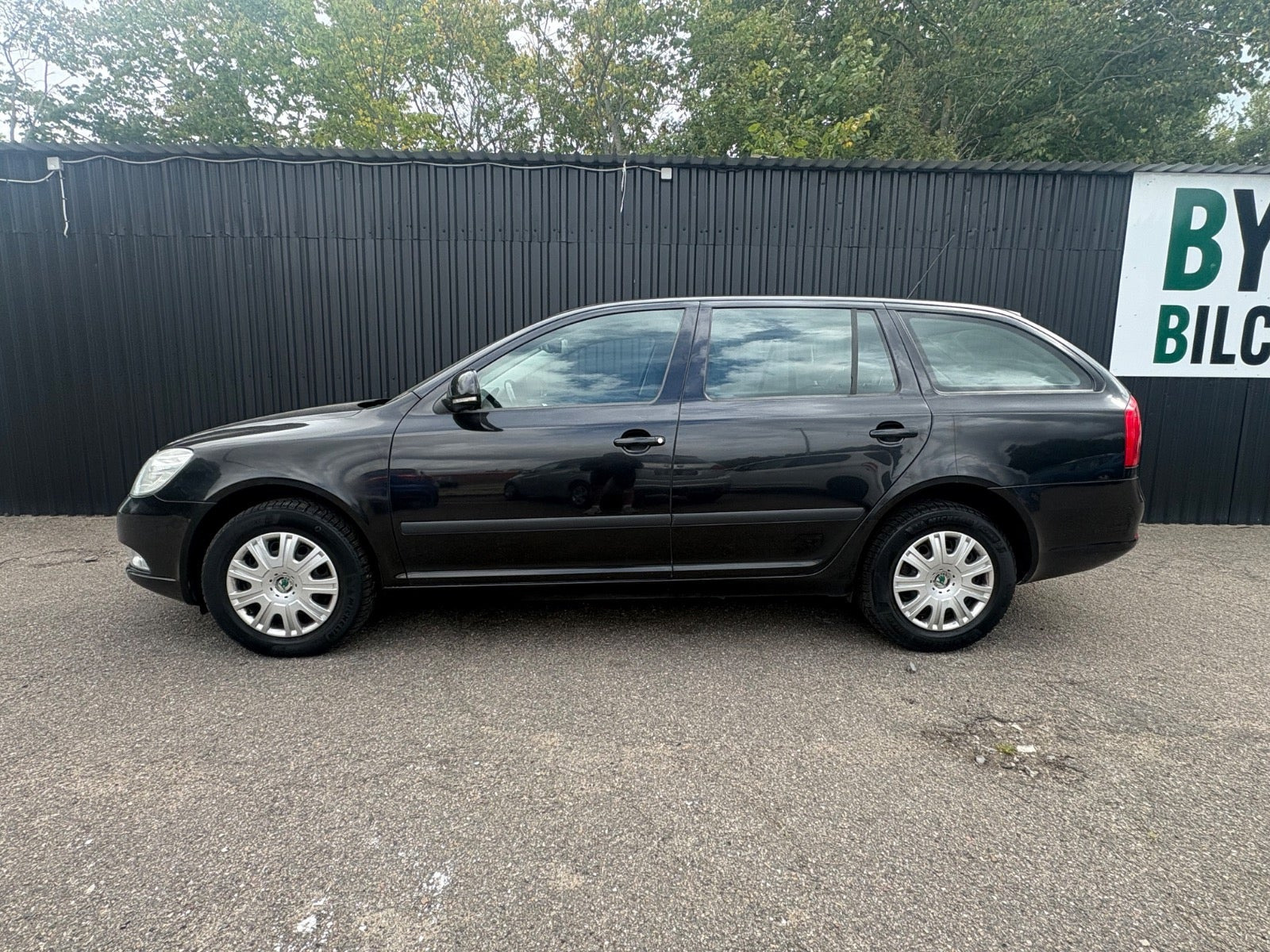 Skoda Octavia 1,6 TDi 105 Ambiente Combi