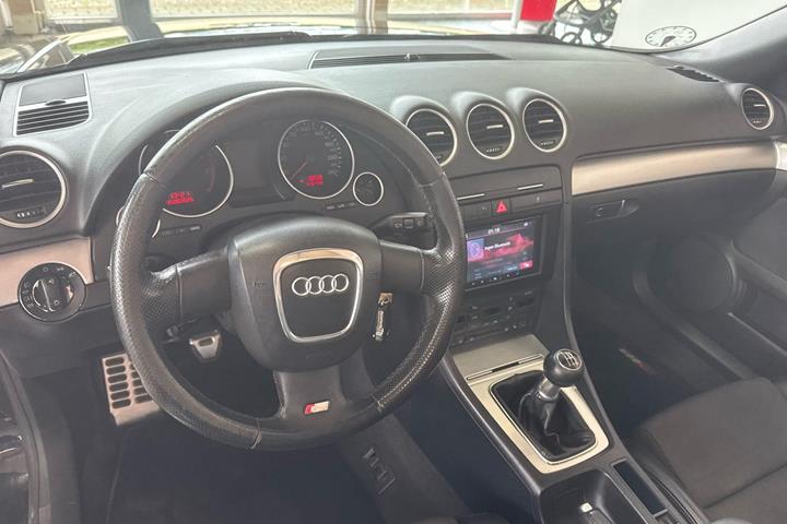 Sort Audi A4 fra 2006