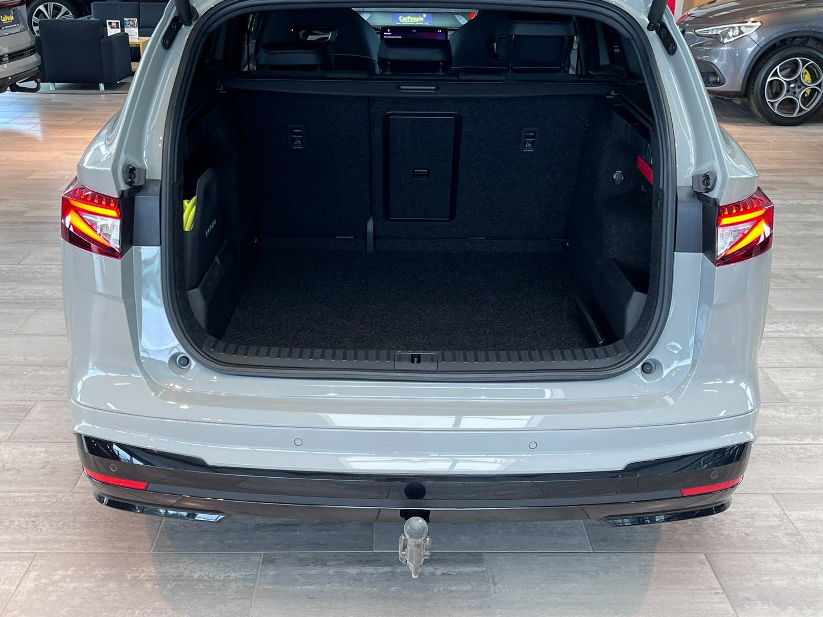 Grå Skoda Enyaq fra 2026