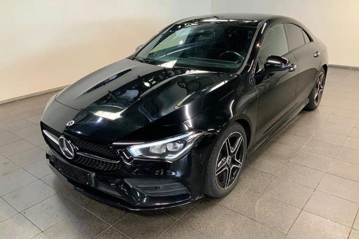 Sort Mercedes CLA200 d fra 2021 set udefra