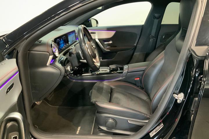 Sort Mercedes CLA200 d fra 2021