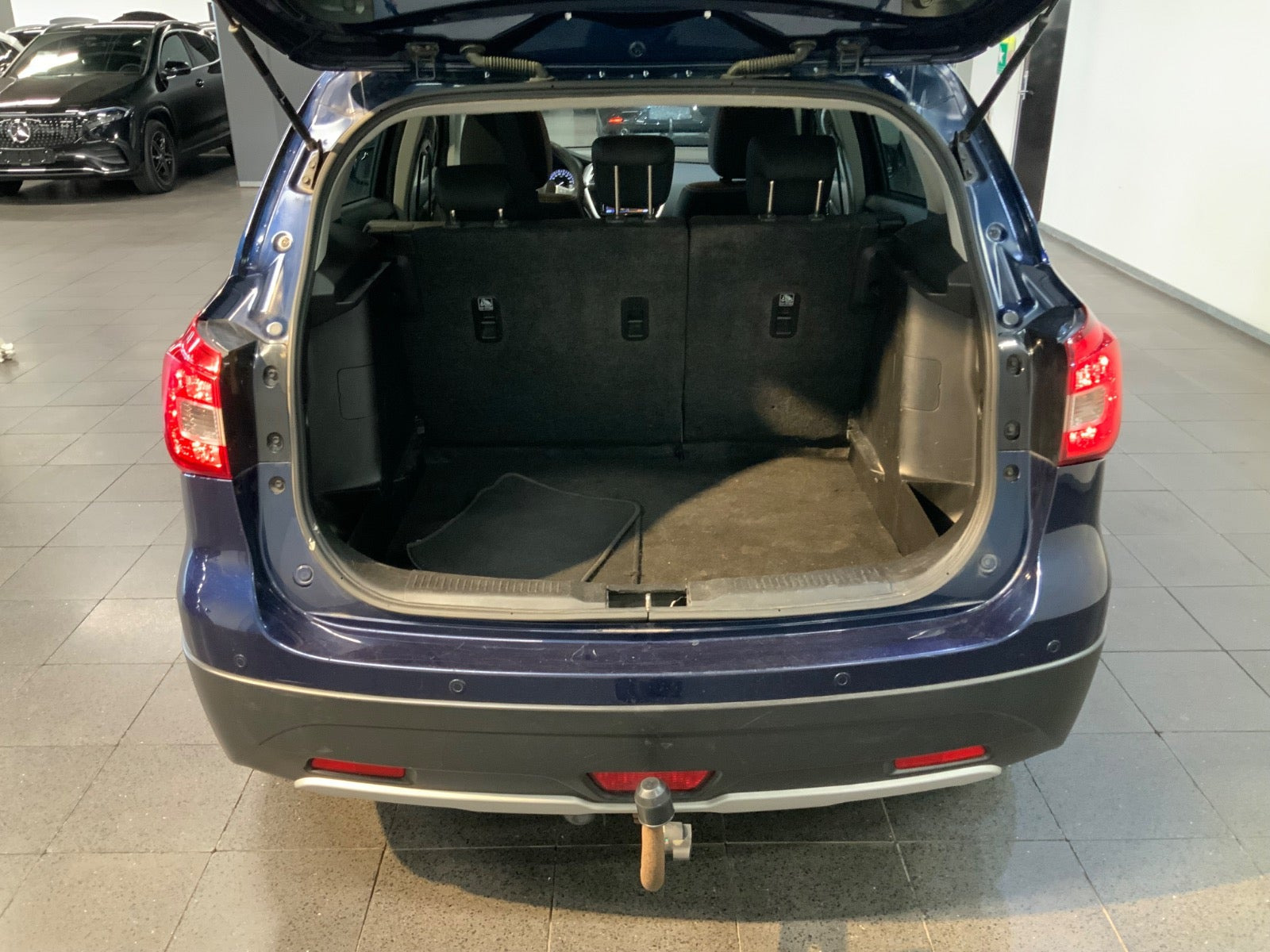 Blå Suzuki S-Cross fra 2016