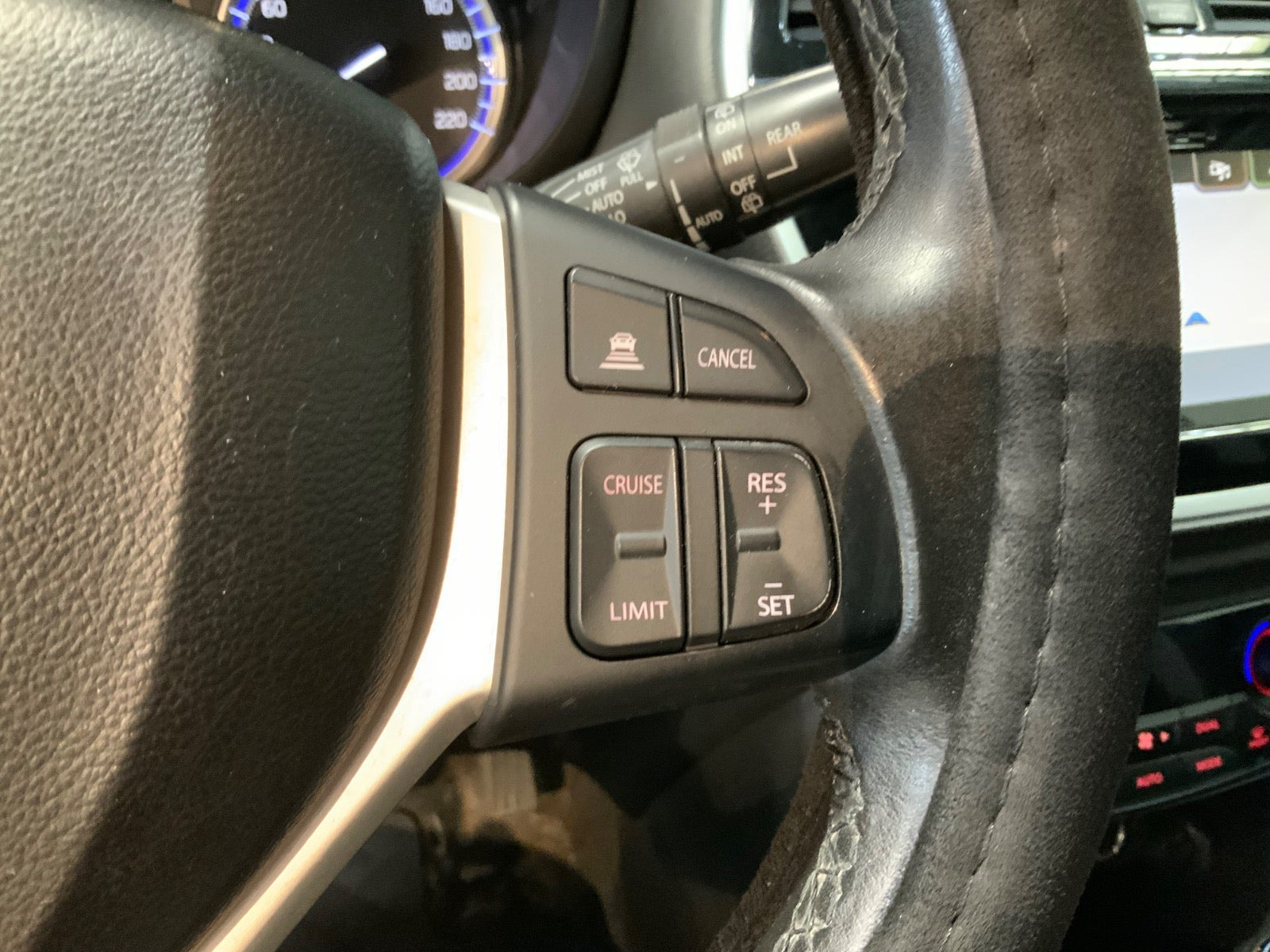 Blå Suzuki S-Cross fra 2016