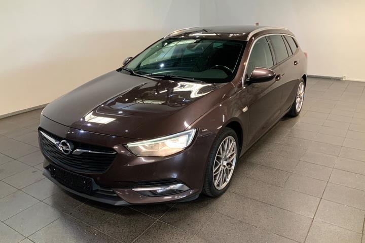 Brun Opel Insignia fra 2018 set udefra