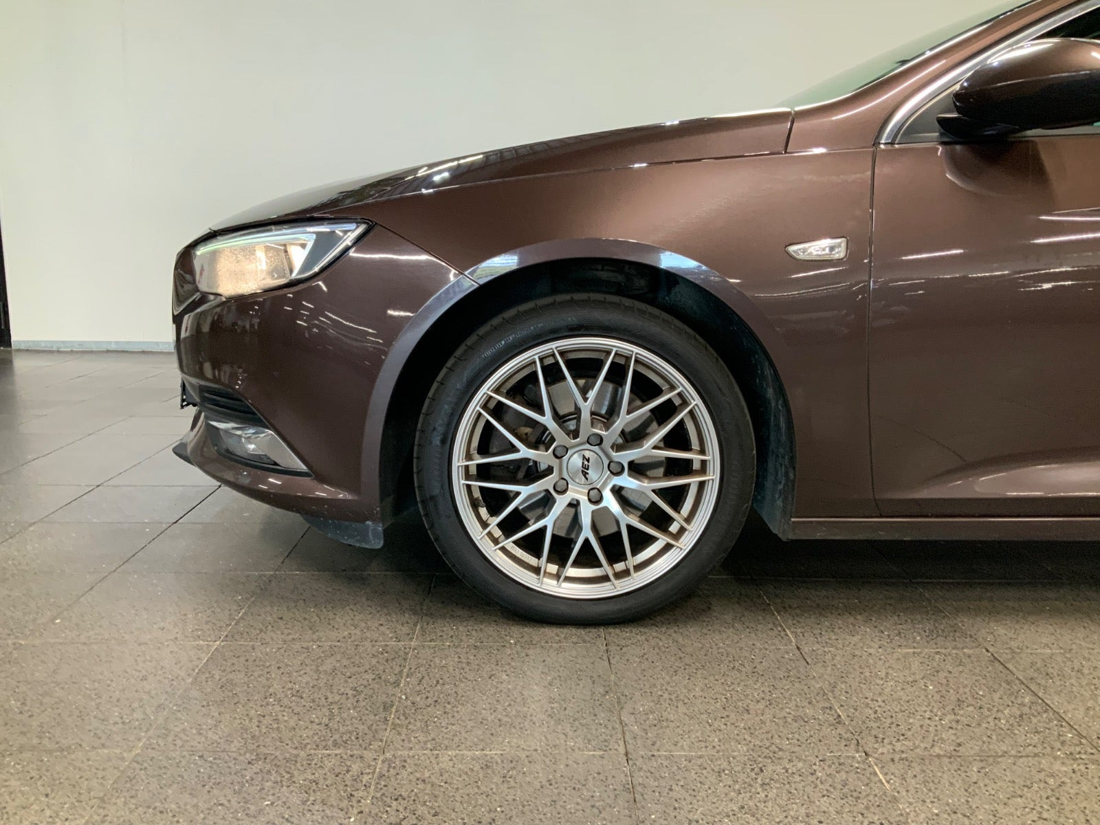 Brun Opel Insignia fra 2018