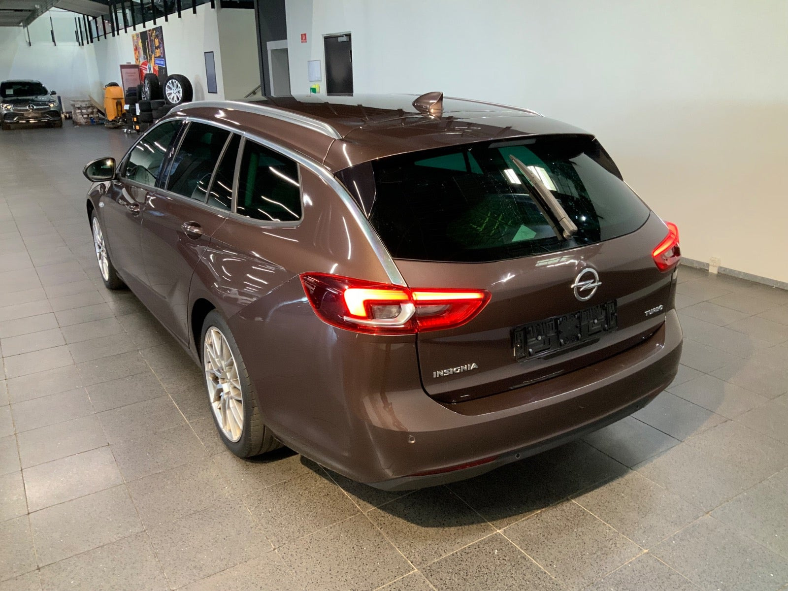Brun Opel Insignia fra 2018