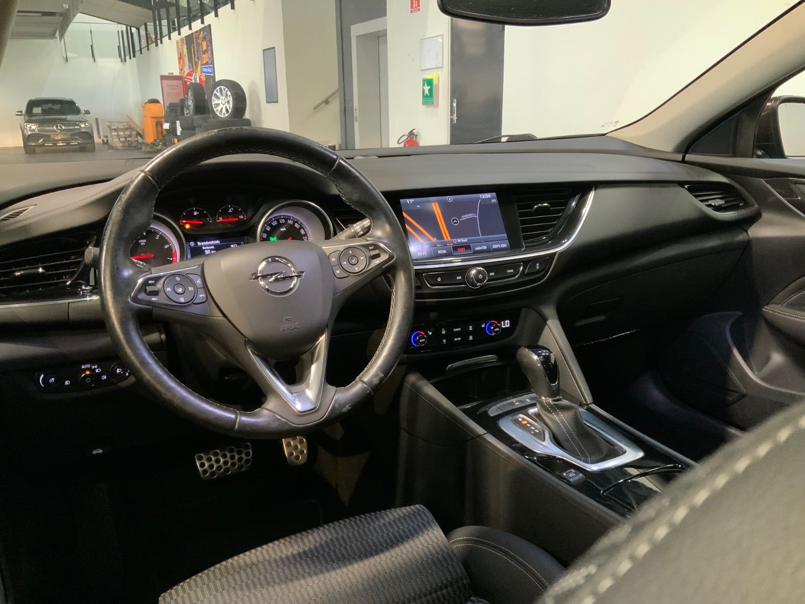 Brun Opel Insignia fra 2018
