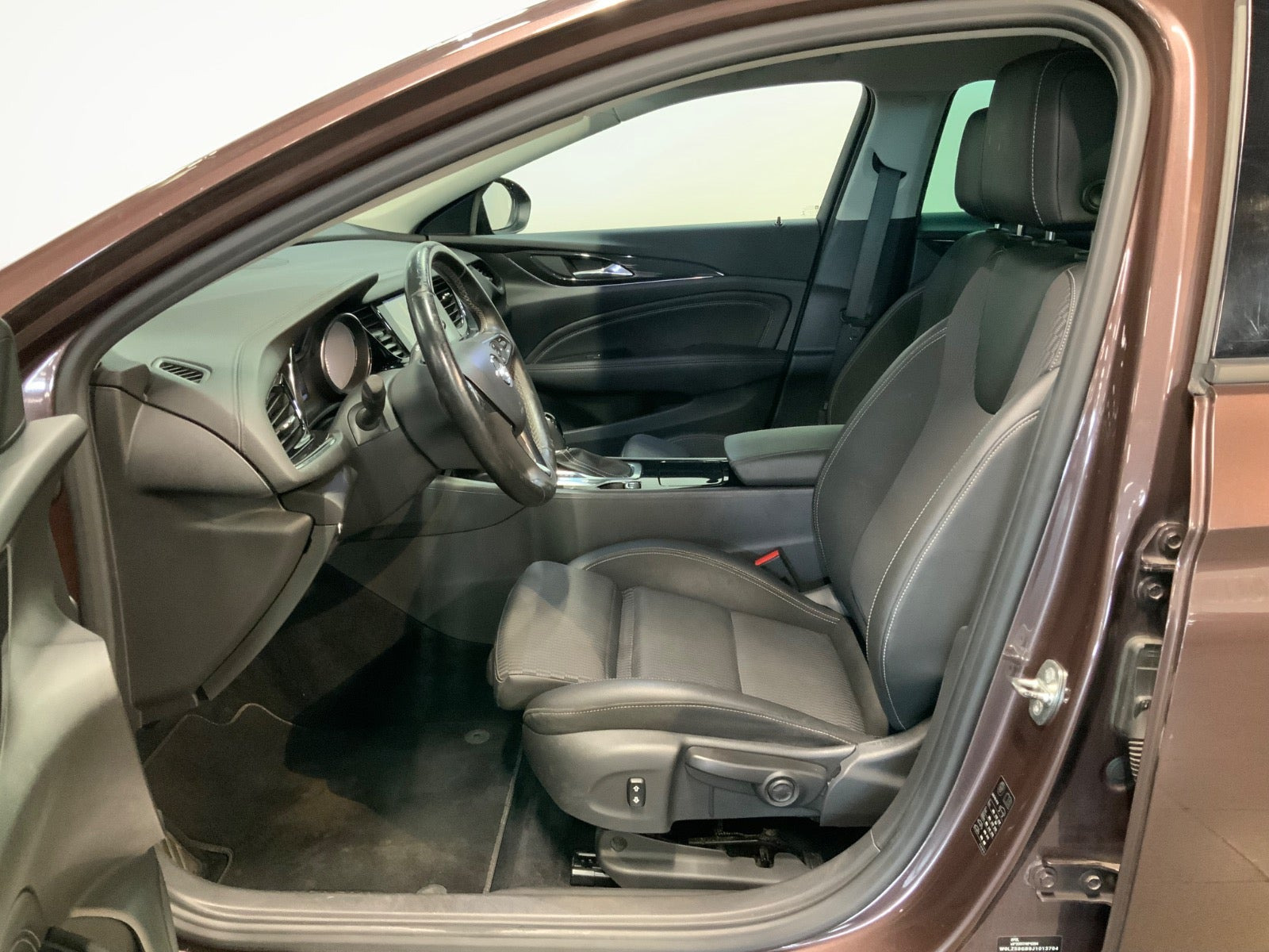 Brun Opel Insignia fra 2018